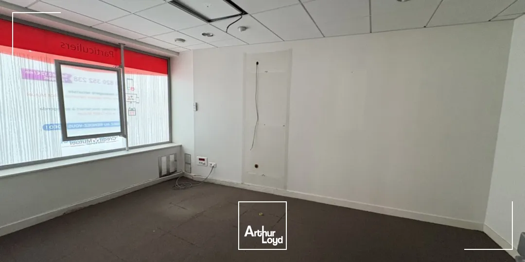 A VENDRE LOCAL COMMERCIAL 185 M2 LIANCOURT