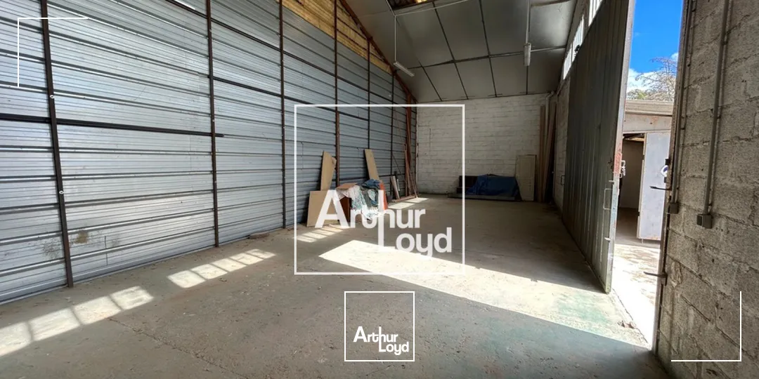 ENTREPOT ET LOGEMENT A LA VENTE AVEC FONCIER 