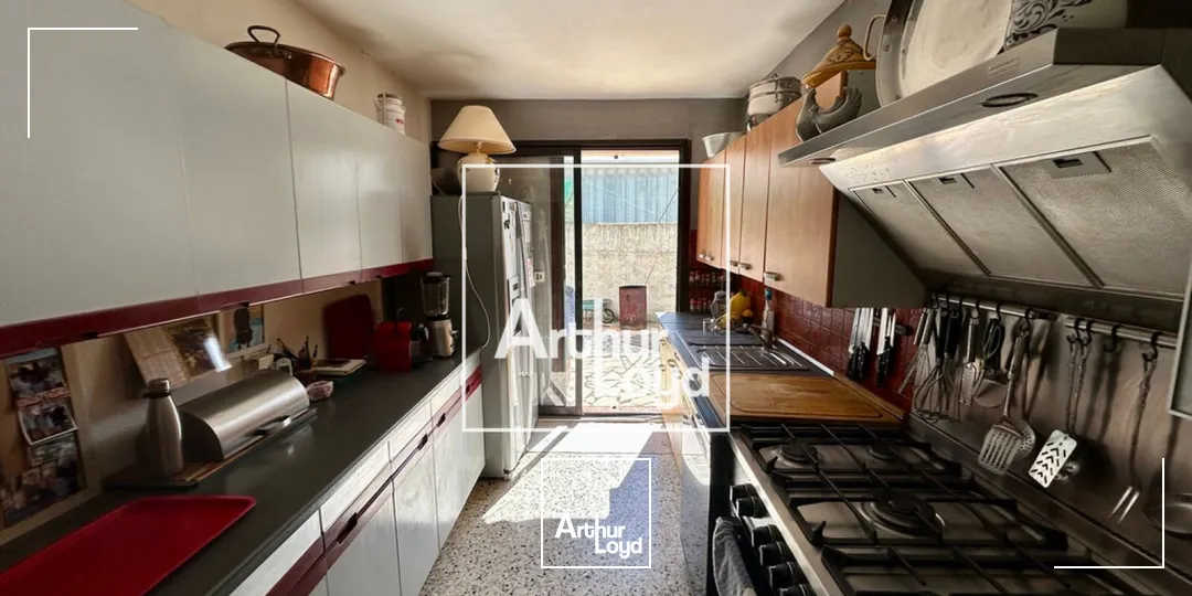 ENTREPOT ET LOGEMENT A LA VENTE AVEC FONCIER 