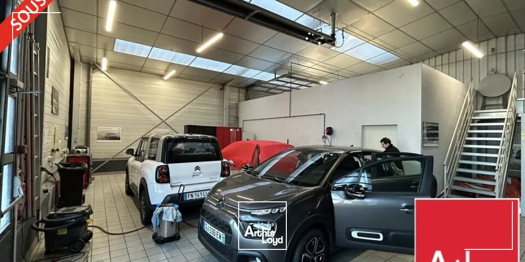 LOCAL COMMERCIAL à VENDRE de 2076.6 m²