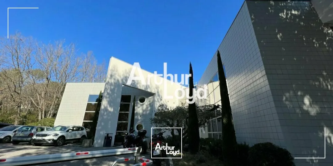 Bureaux 332 m² en R+1 - Top emplacement - Sophia Antipolis 