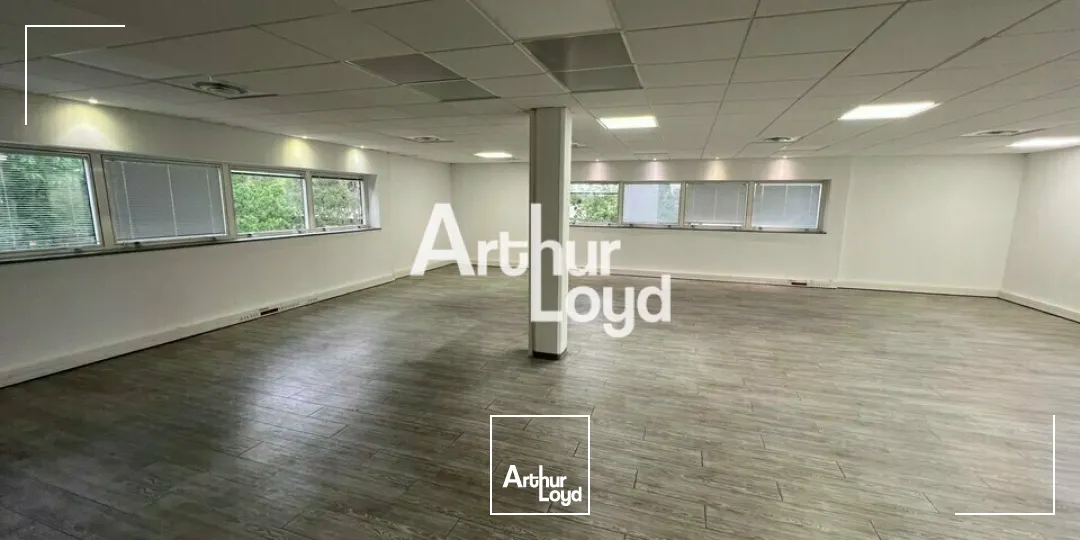 Bureaux 332 m² en R+1 - Top emplacement - Sophia Antipolis 