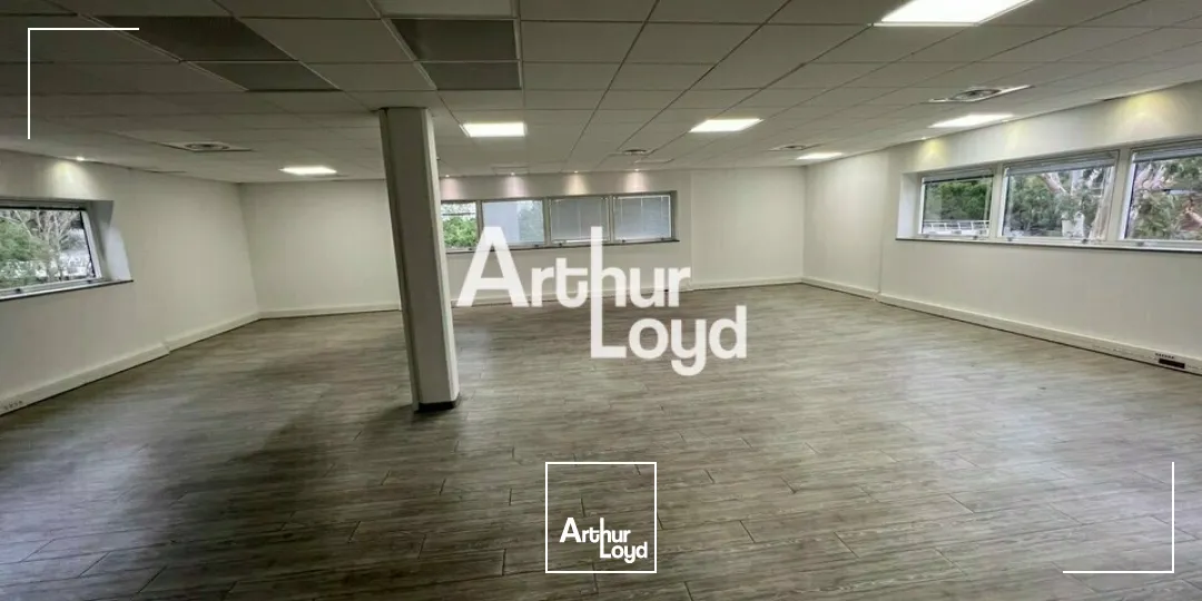 Bureaux 332 m² en R+1 - Top emplacement - Sophia Antipolis 