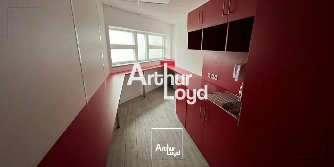 Bureaux 332 m² en R+1 - Top emplacement - Sophia Antipolis 