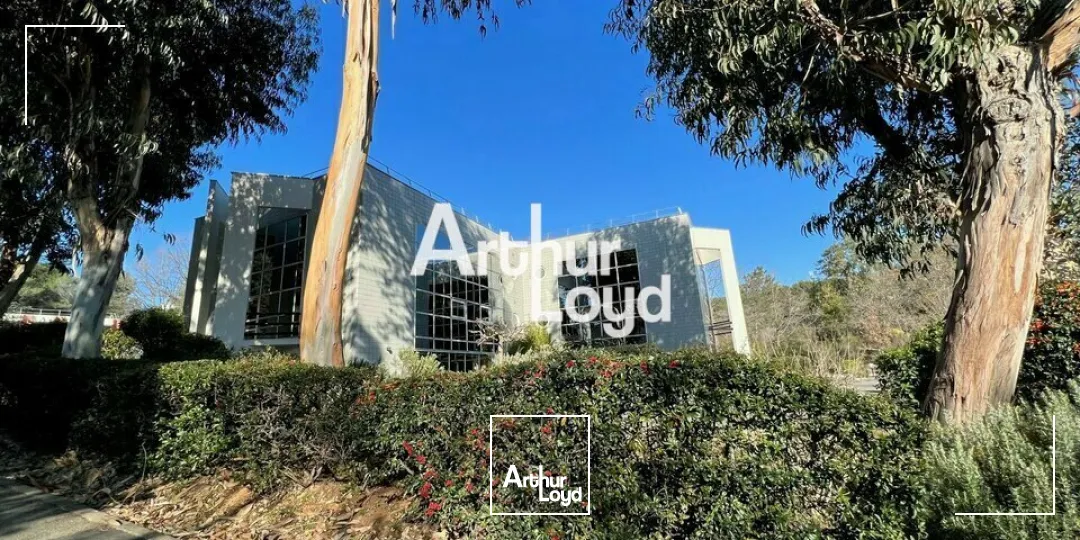 Bureaux 332 m² en R+1 - Top emplacement - Sophia Antipolis 