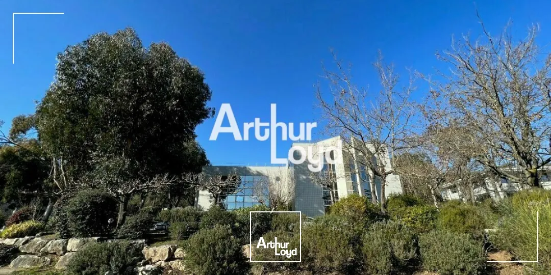 Bureaux 332 m² en R+1 - Top emplacement - Sophia Antipolis 