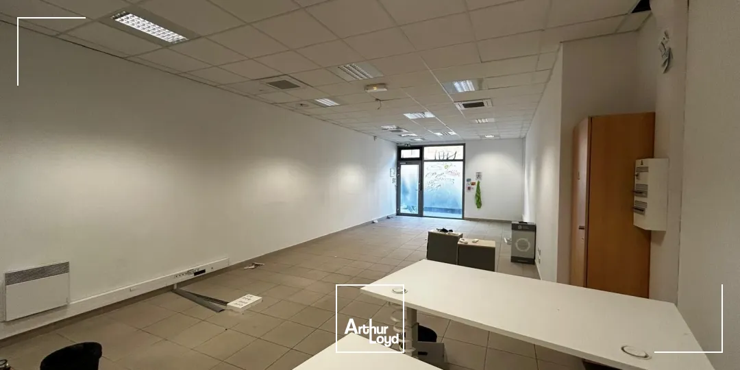 Local commercial PMR à louer - St Charles - 13003 Marseille