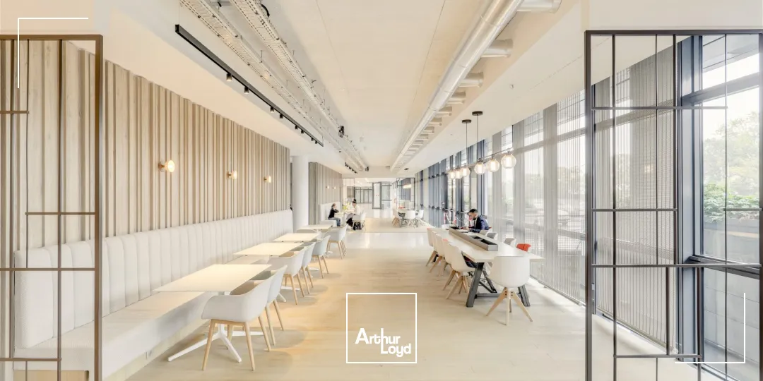 Bureaux rénovés à louer - prestations haut de gamme avec terrasses et jardins - MAGNETIK Paris 14 Porte d'Orléans