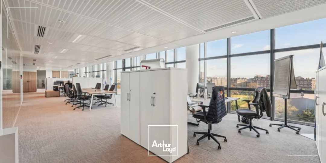 Bureaux rénovés à louer - prestations haut de gamme avec terrasses et jardins - MAGNETIK Paris 14 Porte d'Orléans