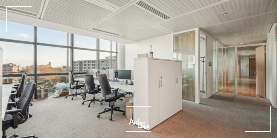 Bureaux rénovés à louer - prestations haut de gamme avec terrasses et jardins - MAGNETIK Paris 14 Porte d'Orléans