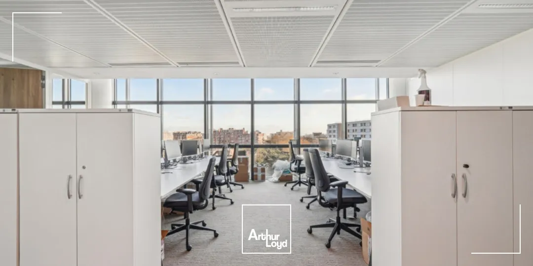 Bureaux rénovés à louer - prestations haut de gamme avec terrasses et jardins - MAGNETIK Paris 14 Porte d'Orléans