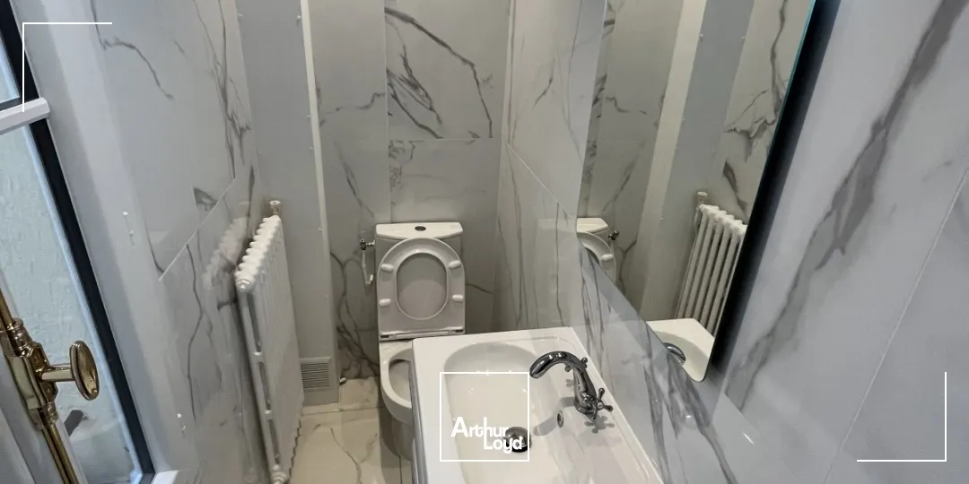 Bureaux au dernier étage rénovés Arc de Triomphe Paris 17