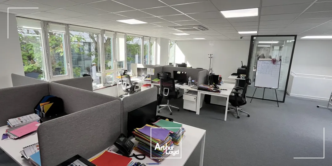 Bureaux lumineux à vendre à Colombes