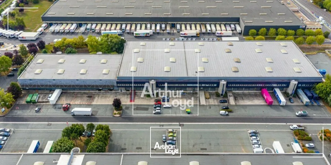 ZI GARONOR LIEUSAINT ENTREPOTS A LOUER