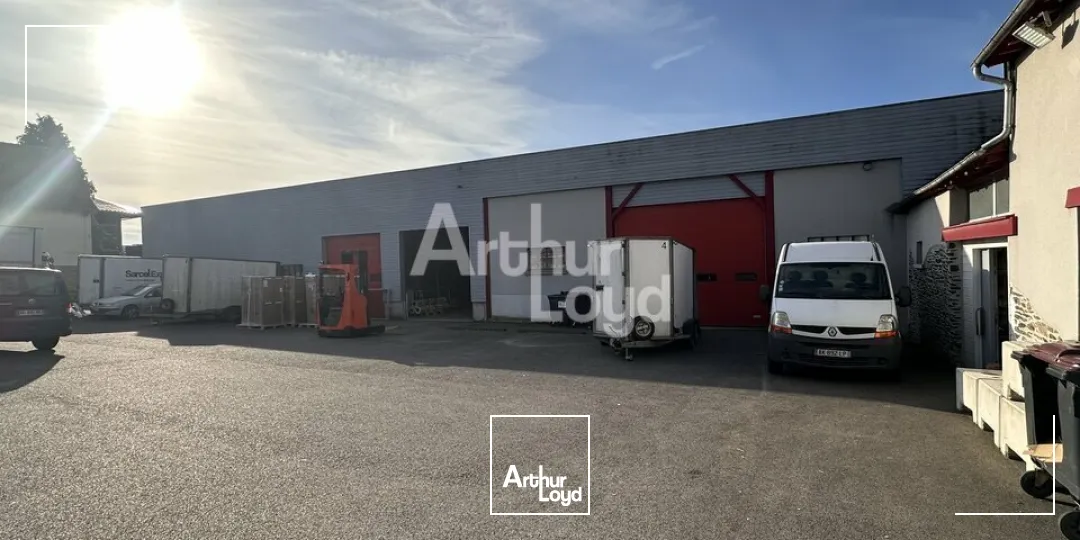 SERVON SUR VILAINE - LOCAL D'ACTIVITE A LOUER - 910 M² DIVISIBLES