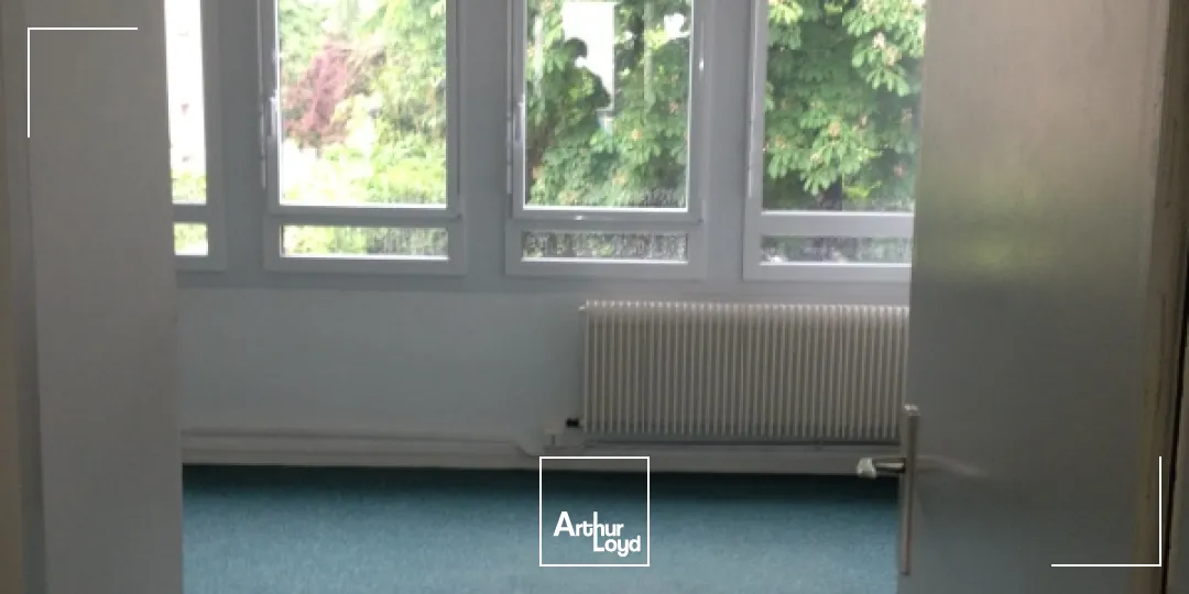 TOURS CENTRE PROCHE A10 BOULEVARD HEURTELOUP - A LOUER 200 M² DE BUREAUX - 5 PARKINGS