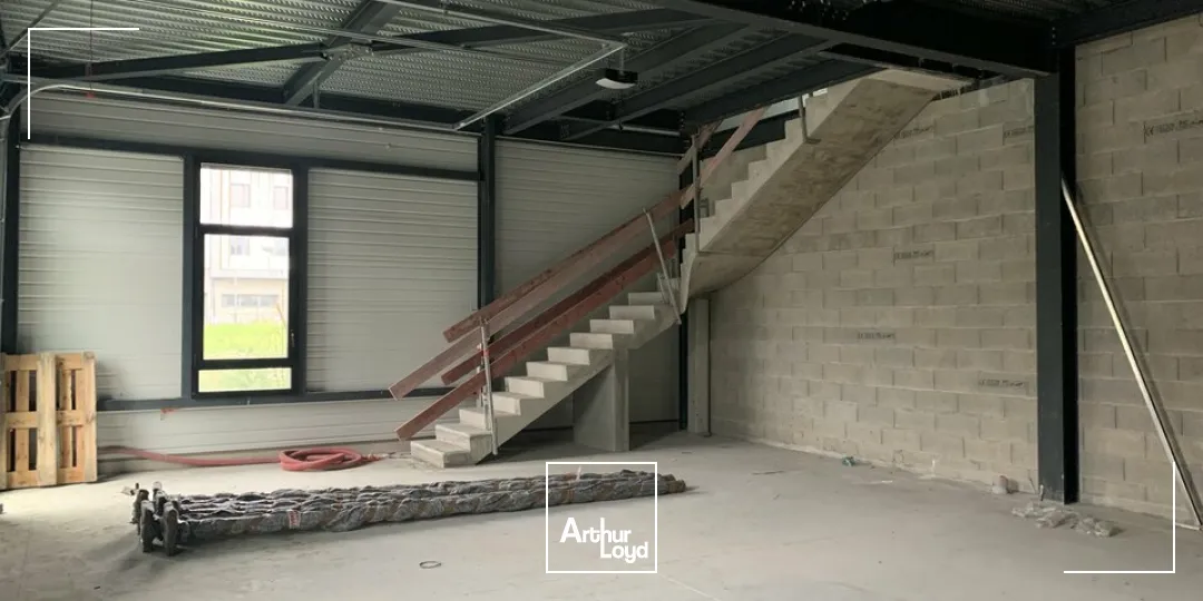 A VENDRE - Programme neuf - local d'activité avec mezzanine - RUMILLY