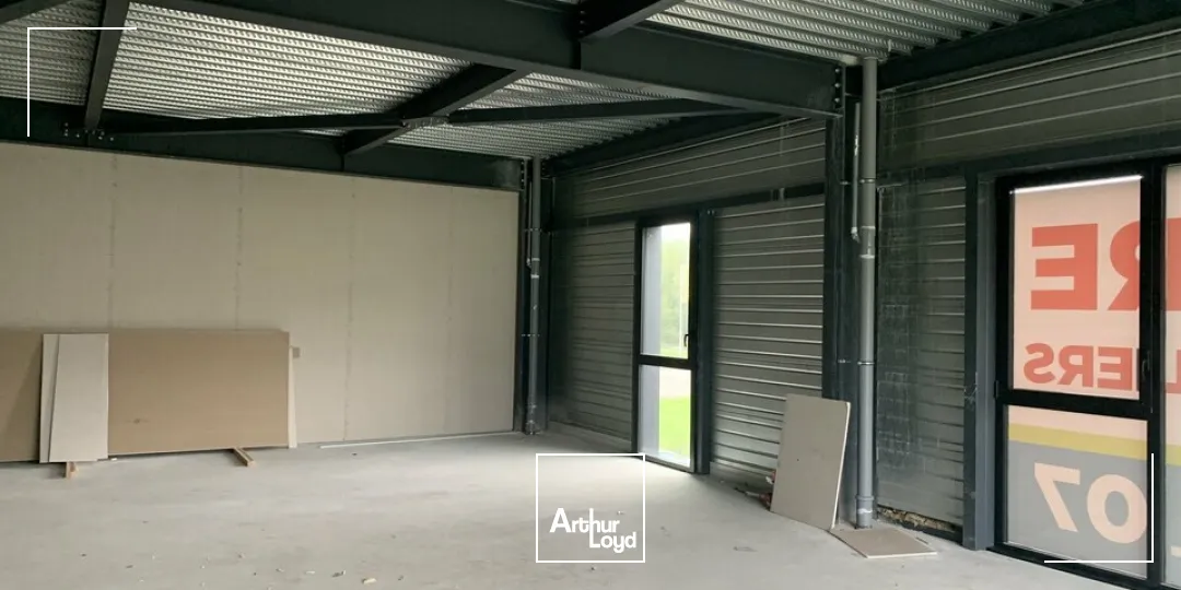 A VENDRE - Programme neuf - local d'activité avec mezzanine - RUMILLY