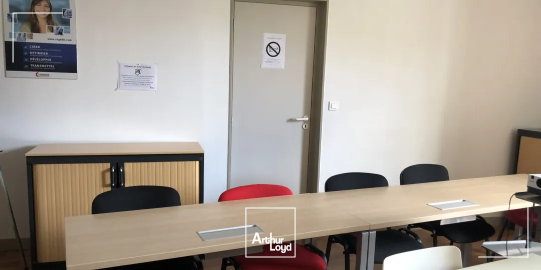 À louer - A vendre : Bureaux de 171 m² au coeur du port de commerce à Brest