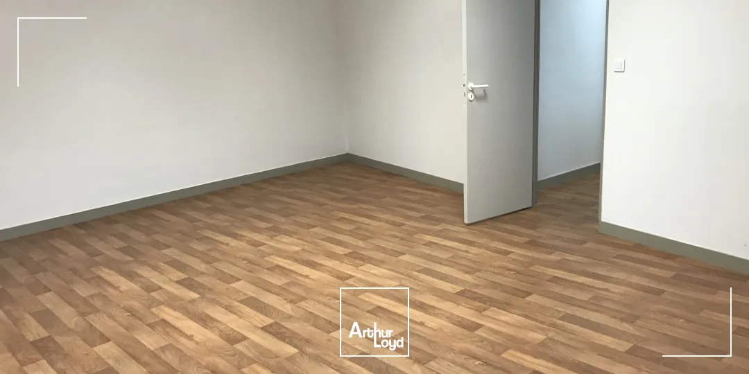 À louer - A vendre : Bureaux de 171 m² au coeur du port de commerce à Brest