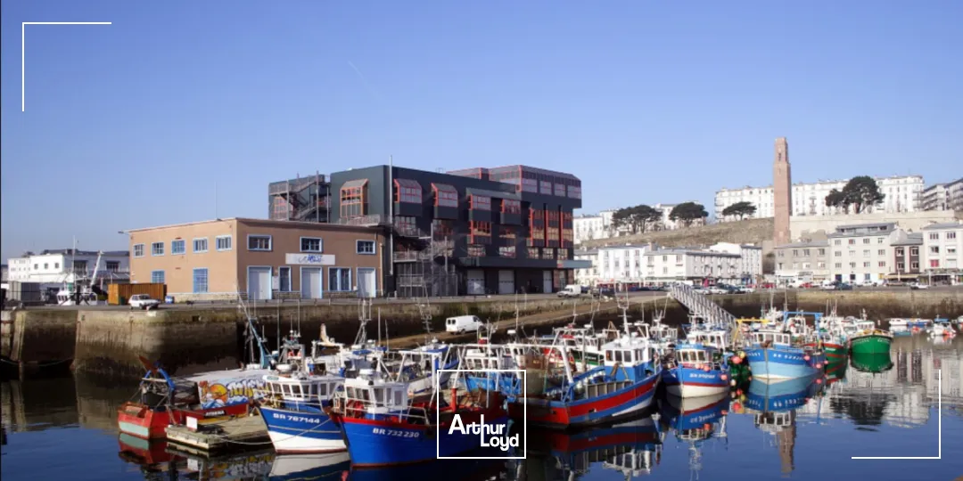 À louer - A vendre : Bureaux de 171 m² au coeur du port de commerce à Brest