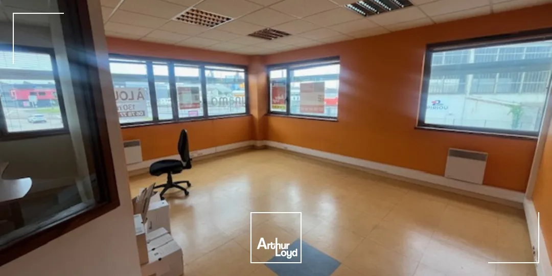 A VENDRE - A LOUER - BUREAUX DE 130 M² - PORT DE COMMERCE DE BREST