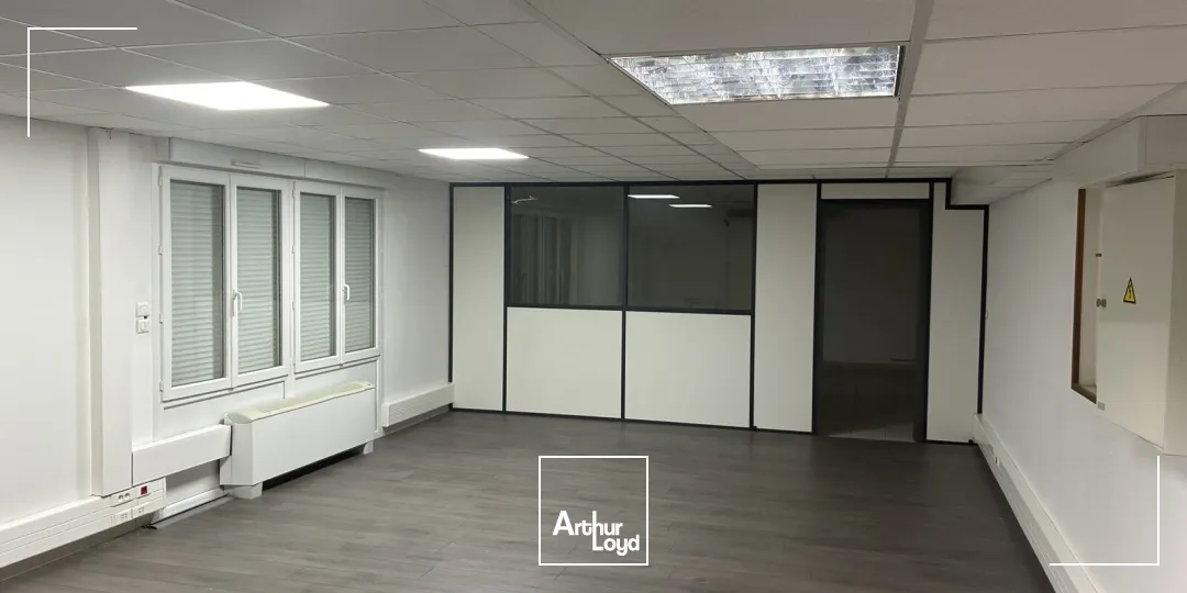 BUREAUX - A VENDRE - RENOVE - VERTOU - PARKING - BORNE IRVE