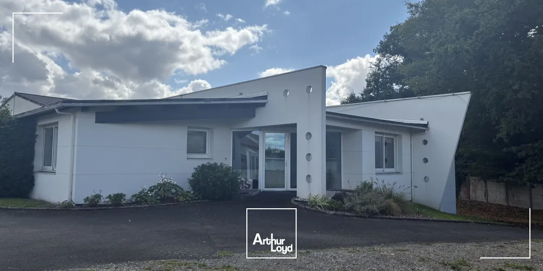 BUREAUX - A VENDRE - RENOVE - VERTOU - PARKING - BORNE IRVE