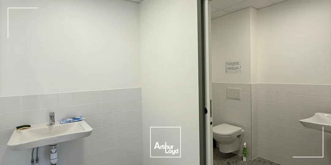 Bureau PMR avec point d'eau idéalement situé