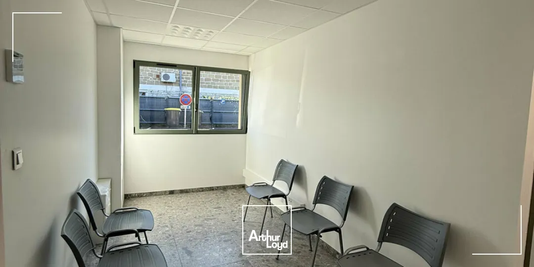 Bureau PMR avec point d'eau idéalement situé