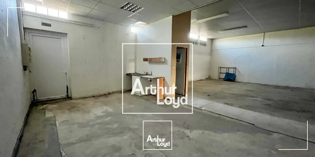 NIMES OUEST - LOCAL COMMERCIAL A LOUER - BERNIS