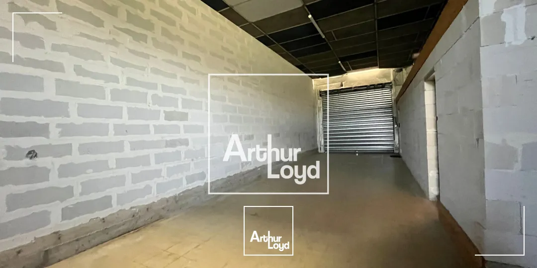 NIMES OUEST - LOCAL COMMERCIAL A LOUER - BERNIS