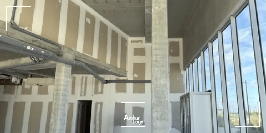 Local commercial neuf - 285 m2 - Fleury les Aubrais