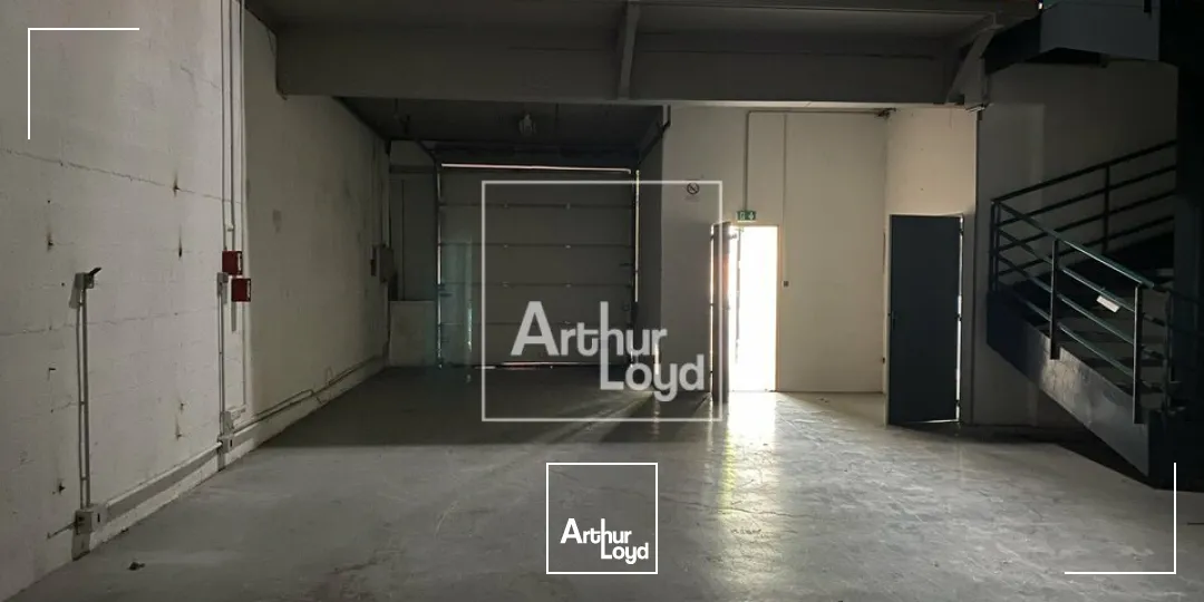 BONDOUFLE - PETITS ENTREPOTS A LOUER