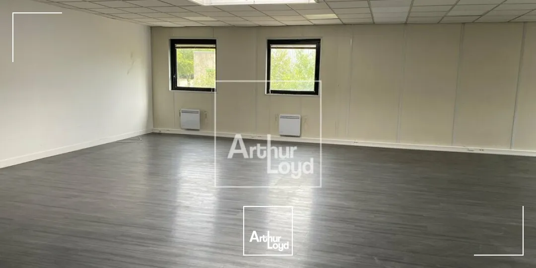 BONDOUFLE - PETITS ENTREPOTS A LOUER