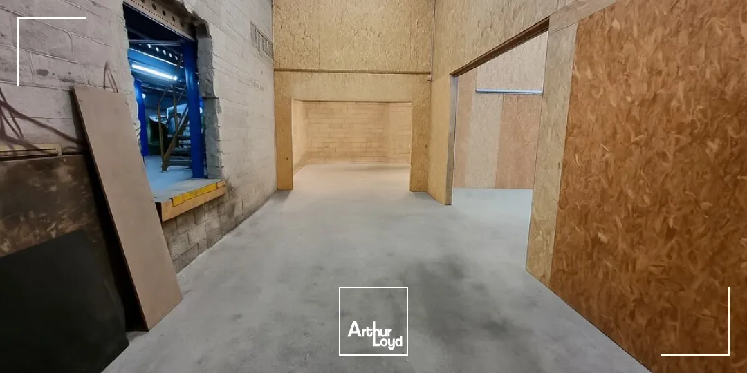 BUREAUX CLIMATISÉS AVEC VITRINE  INSTALLATION IMMÉDIATE À NIORT !