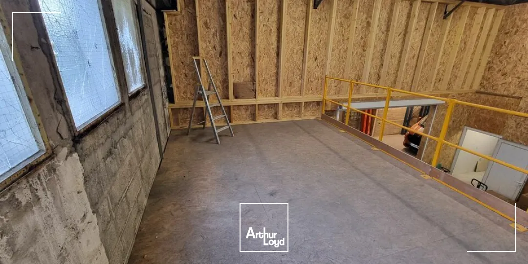 BUREAUX CLIMATISÉS AVEC VITRINE  INSTALLATION IMMÉDIATE À NIORT !