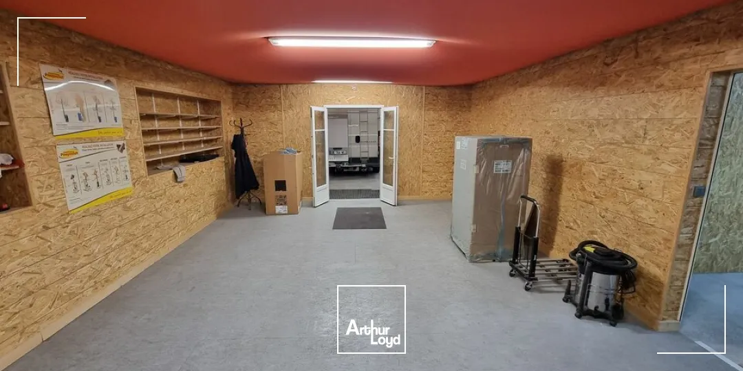 BUREAUX CLIMATISÉS AVEC VITRINE  INSTALLATION IMMÉDIATE À NIORT !