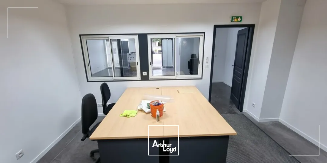 BUREAUX CLIMATISÉS AVEC VITRINE  INSTALLATION IMMÉDIATE À NIORT !