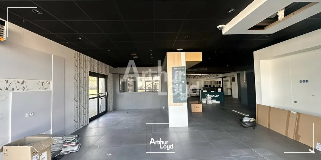 SAINT MALO - LOCAL COMMERCIAL A LOUER - 290 M²
