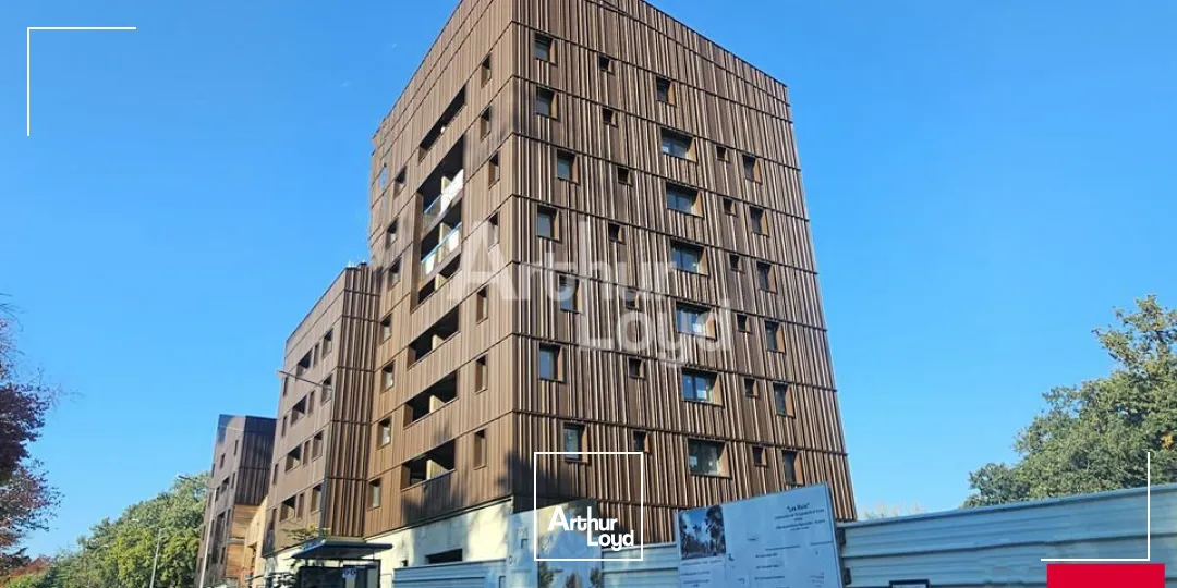 ANGERS quartier Belle-Beille, cellule commerciale de 306 m² avec extérieur privatif 