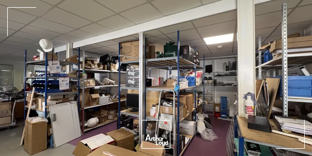 LOCATION / Bâtiment indépendant mixte (bureaux et stockage) - Saint Jean de Braye