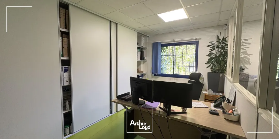 LOCATION / Bâtiment indépendant mixte (bureaux et stockage) - Saint Jean de Braye