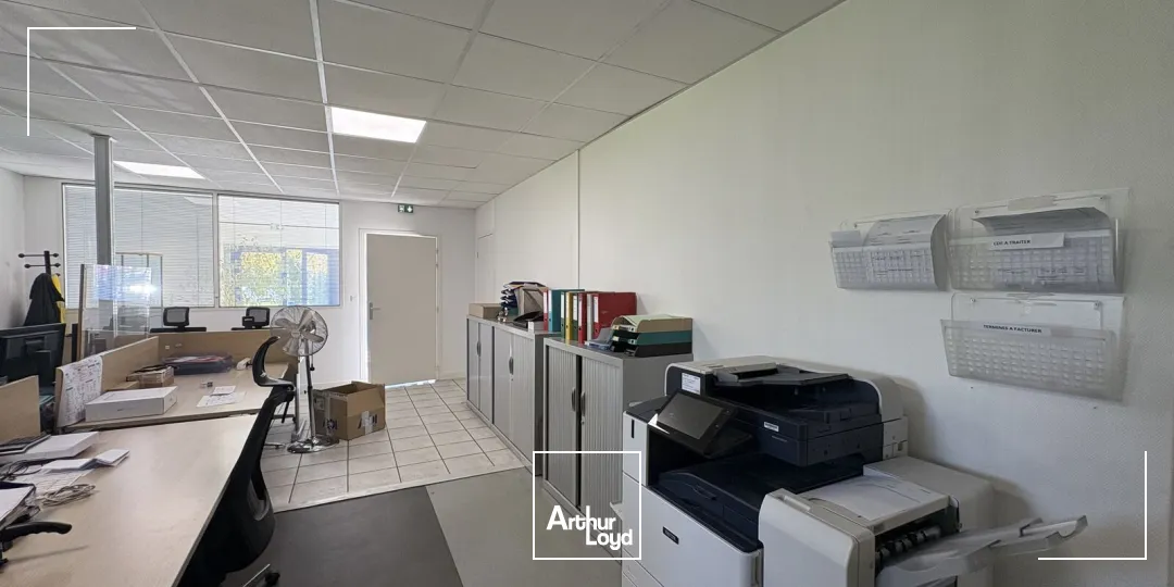 LOCATION / Bâtiment indépendant mixte (bureaux et stockage) - Saint Jean de Braye