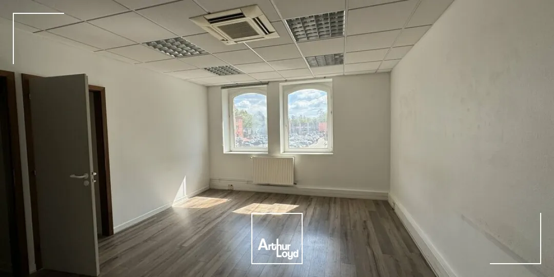 BUREAUX à LOUER de 219 m²