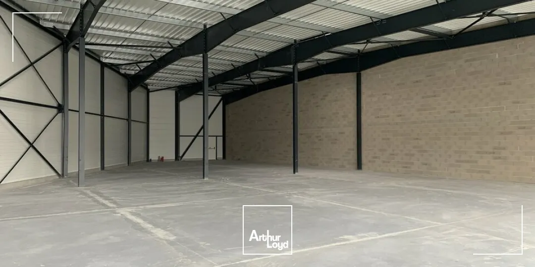 SAINTE MAURE DE TOURAINE LOCAL COMMERCIAL A LOUER 600 M²