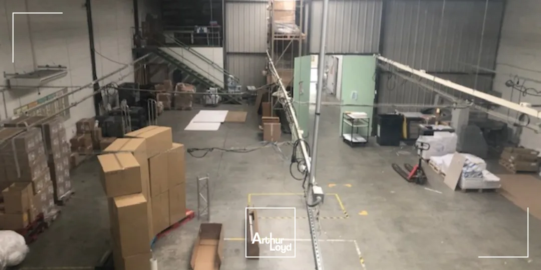 Locaux d'activité à vendre ou à louer à SAINT ETIENNE 42000