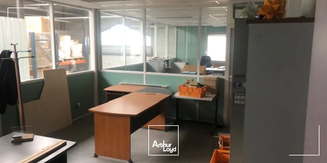 Locaux d'activité à vendre ou à louer à SAINT ETIENNE 42000