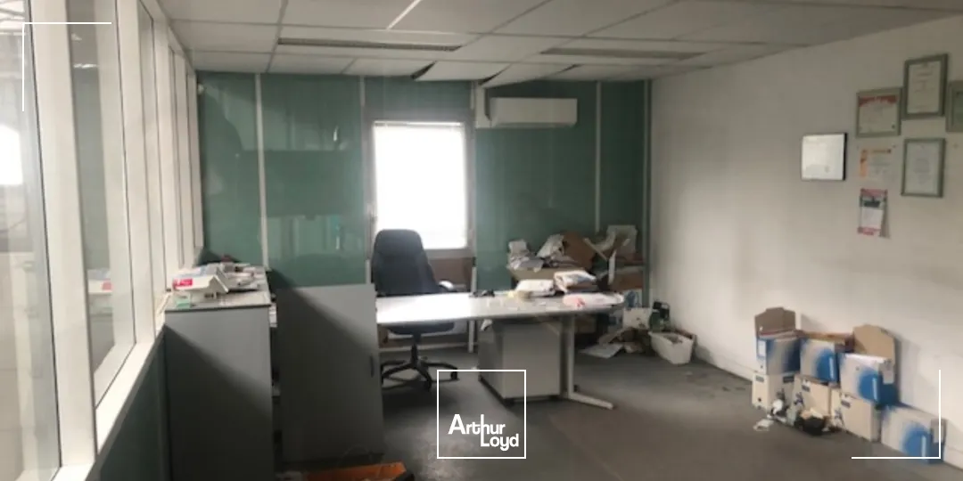 Locaux d'activité à vendre ou à louer à SAINT ETIENNE 42000