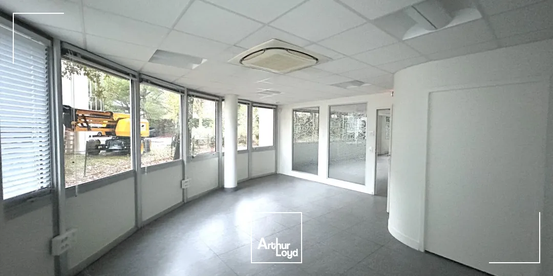 A louer - Plateau de 222 m² de bureaux climatisés - Mérignac à proximité du tram